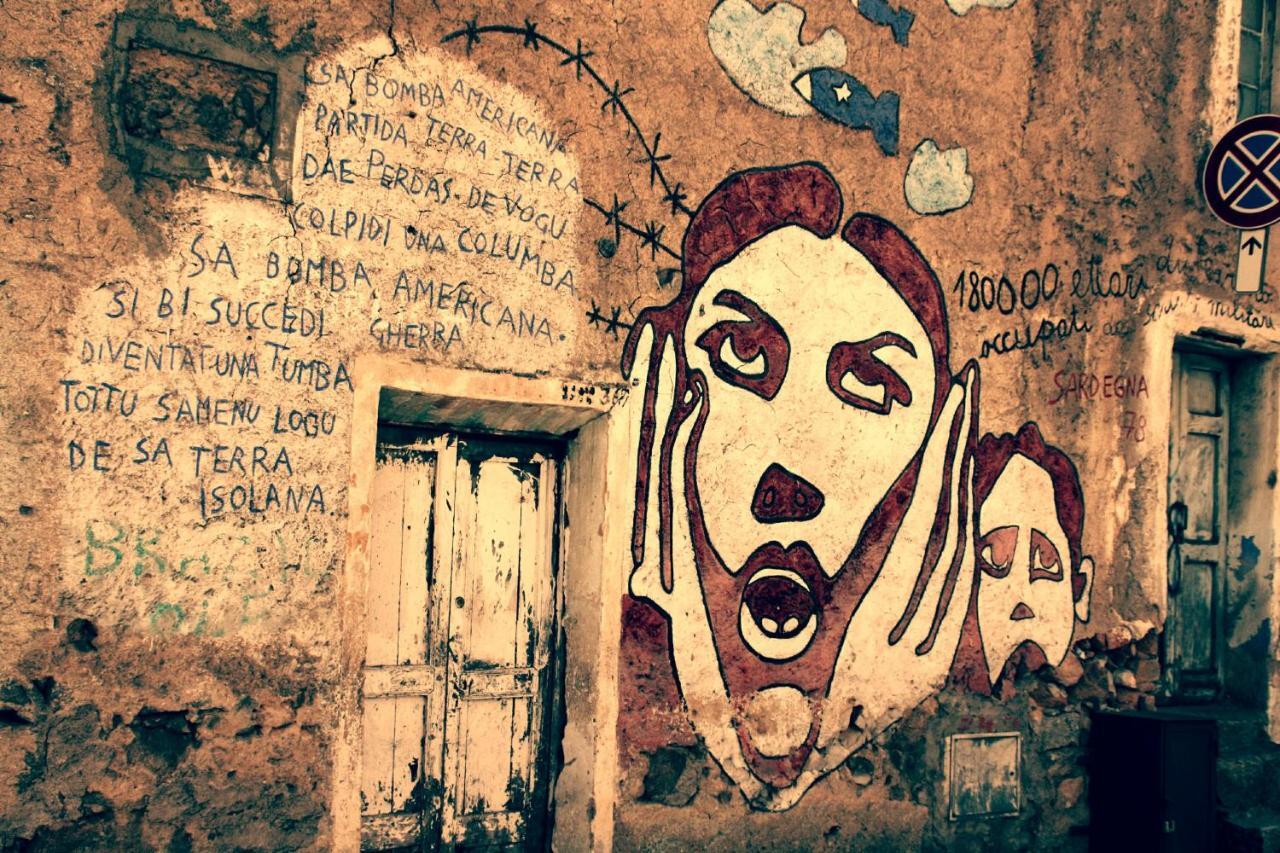 Santu Bustianu Acomodação com café da manhã Orgosolo Exterior foto